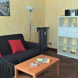 Meta Italy Da Clara Appartamento Milano